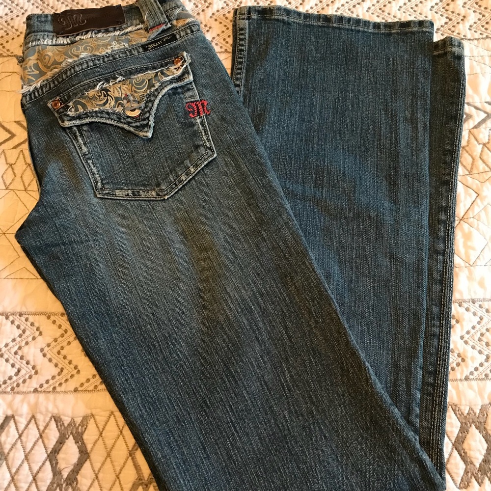 Women’s  low-rise Miss Me jeans